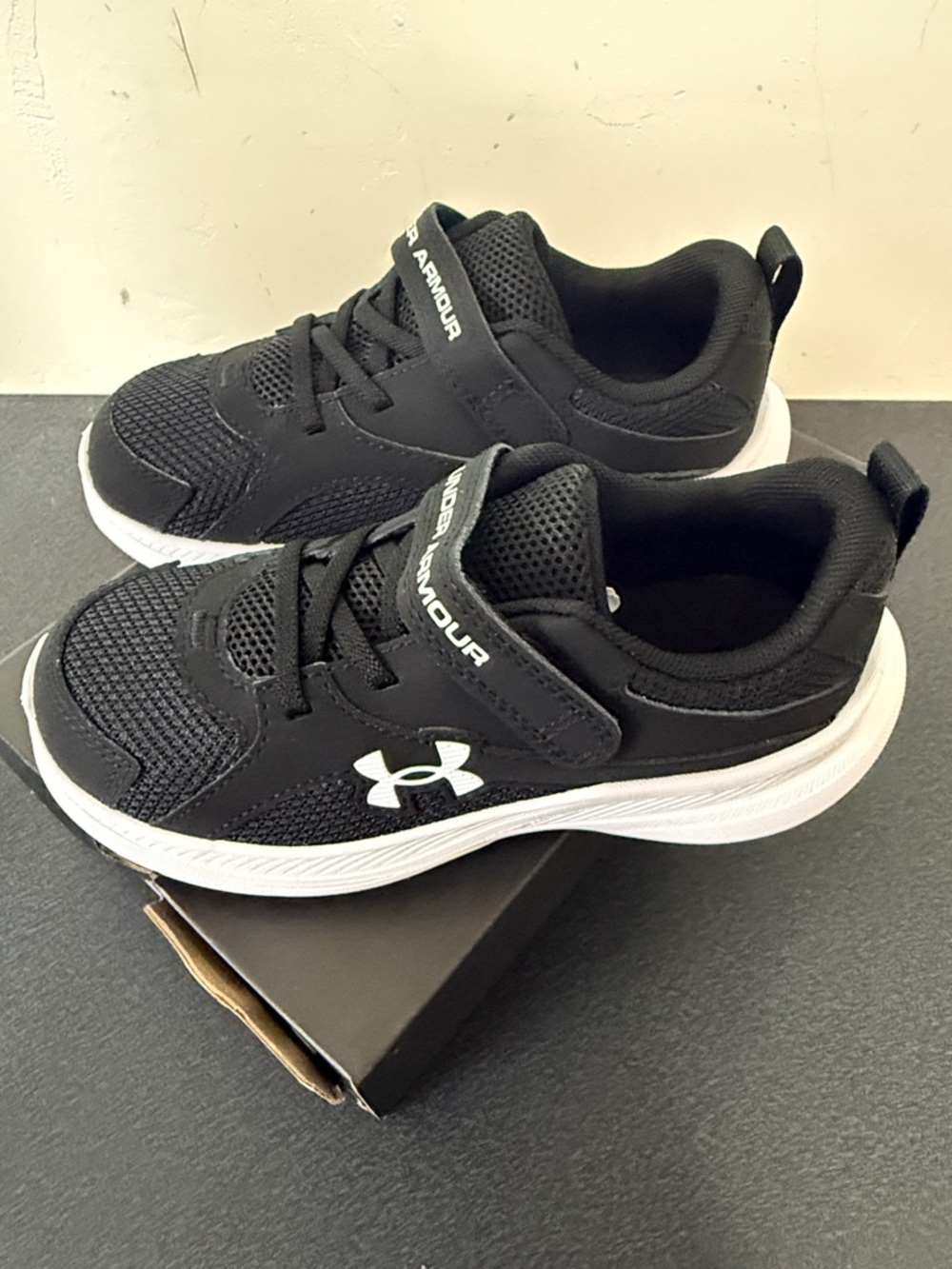 Under Armour Kids Black & White Hook-and-Loop Athletic Sneakers